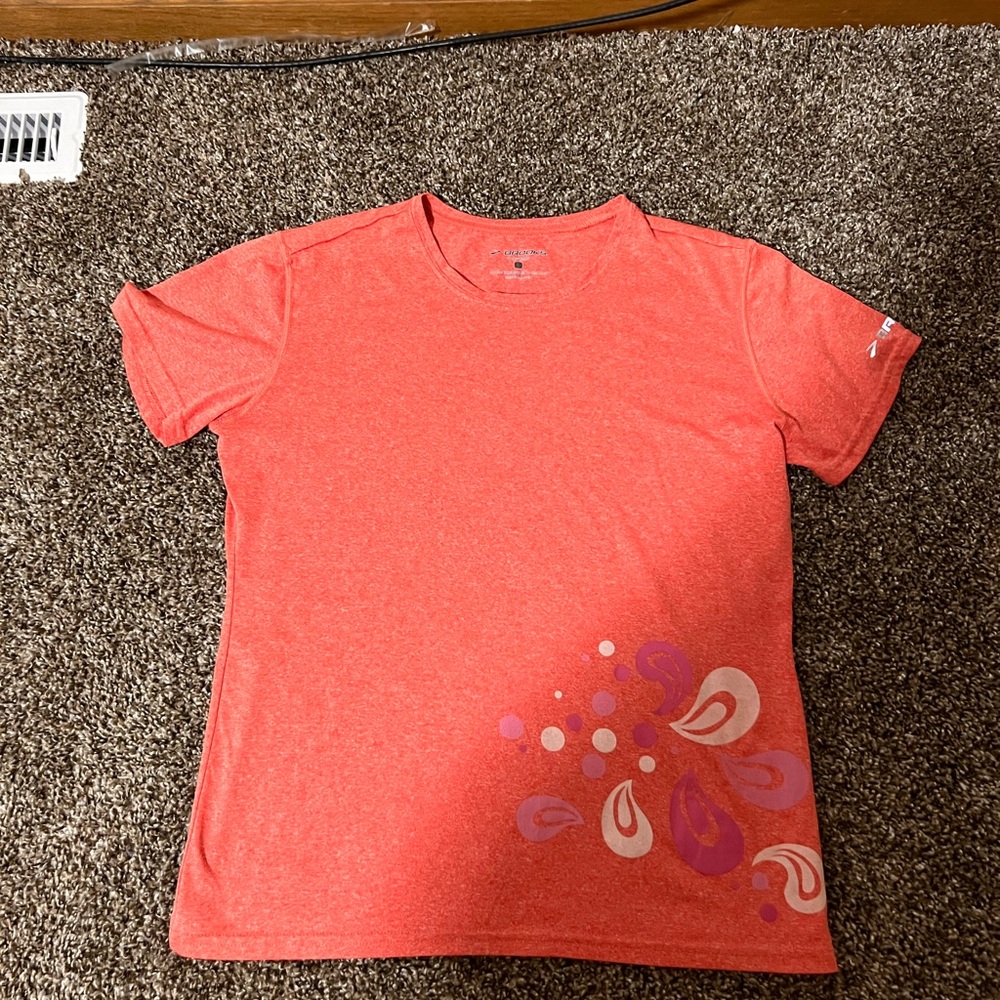 Brooks Women’s L Running Athletic Short Sleeve Top Equilibrium Tech Heather Red